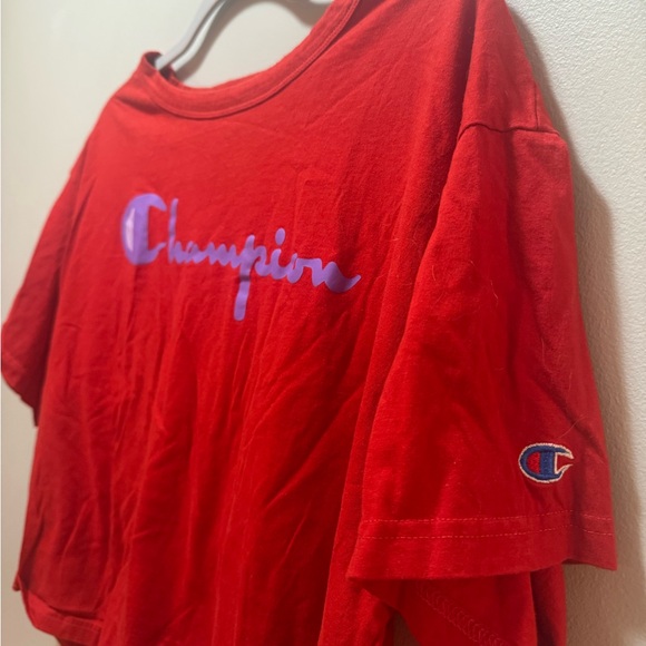 Cropped Champion Tee - Picture 3 of 4
